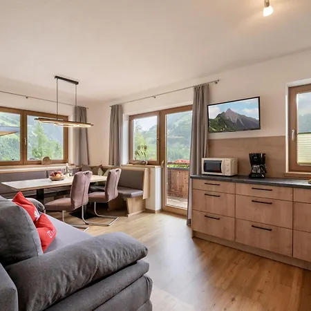 Апартаменты Christina *